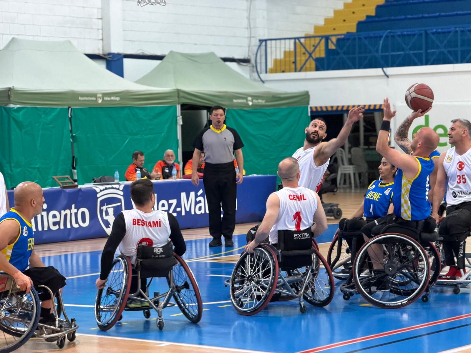 652324132 26522465767347930 8974702509401384777 N