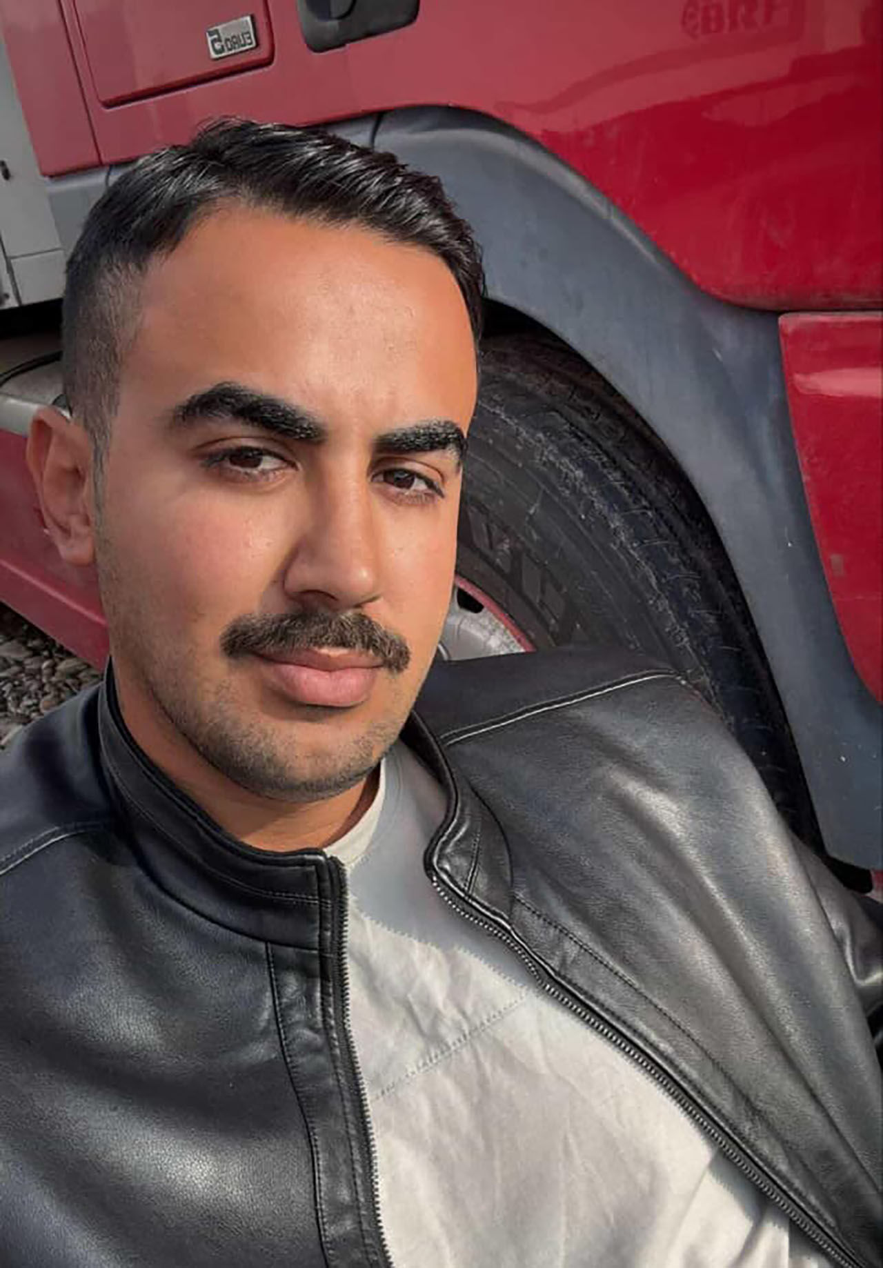 8Ff40252 4605 4C4F A64C Ec33397E94D2