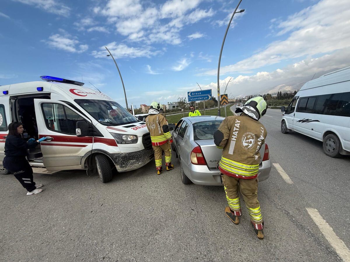 Arsuz Isk Kavsaginda Kaza (4)