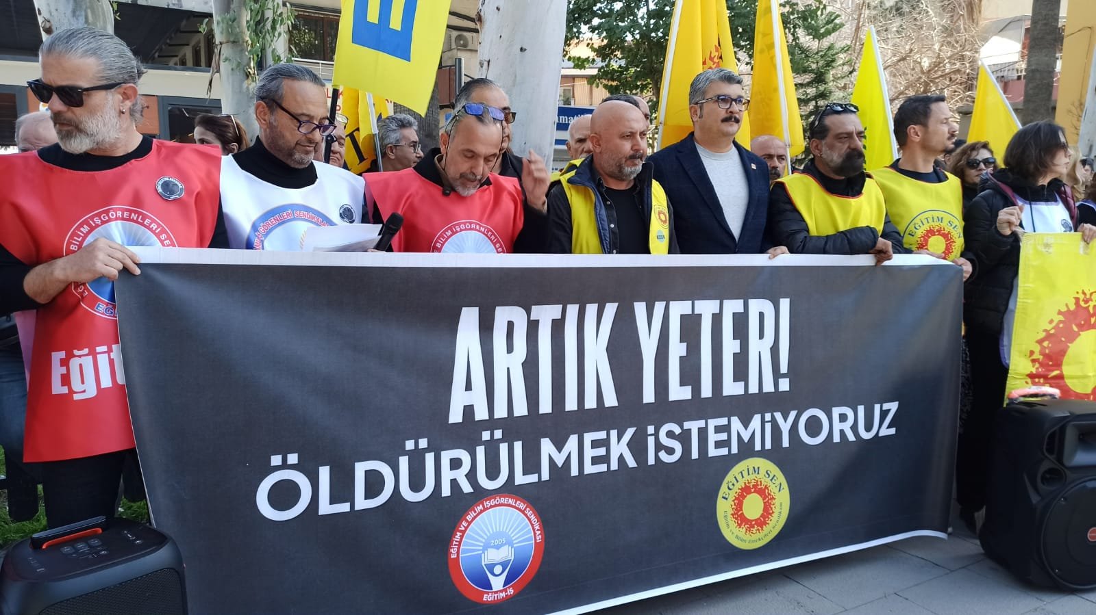 Egitimciye Saldiri Protestosu (1)