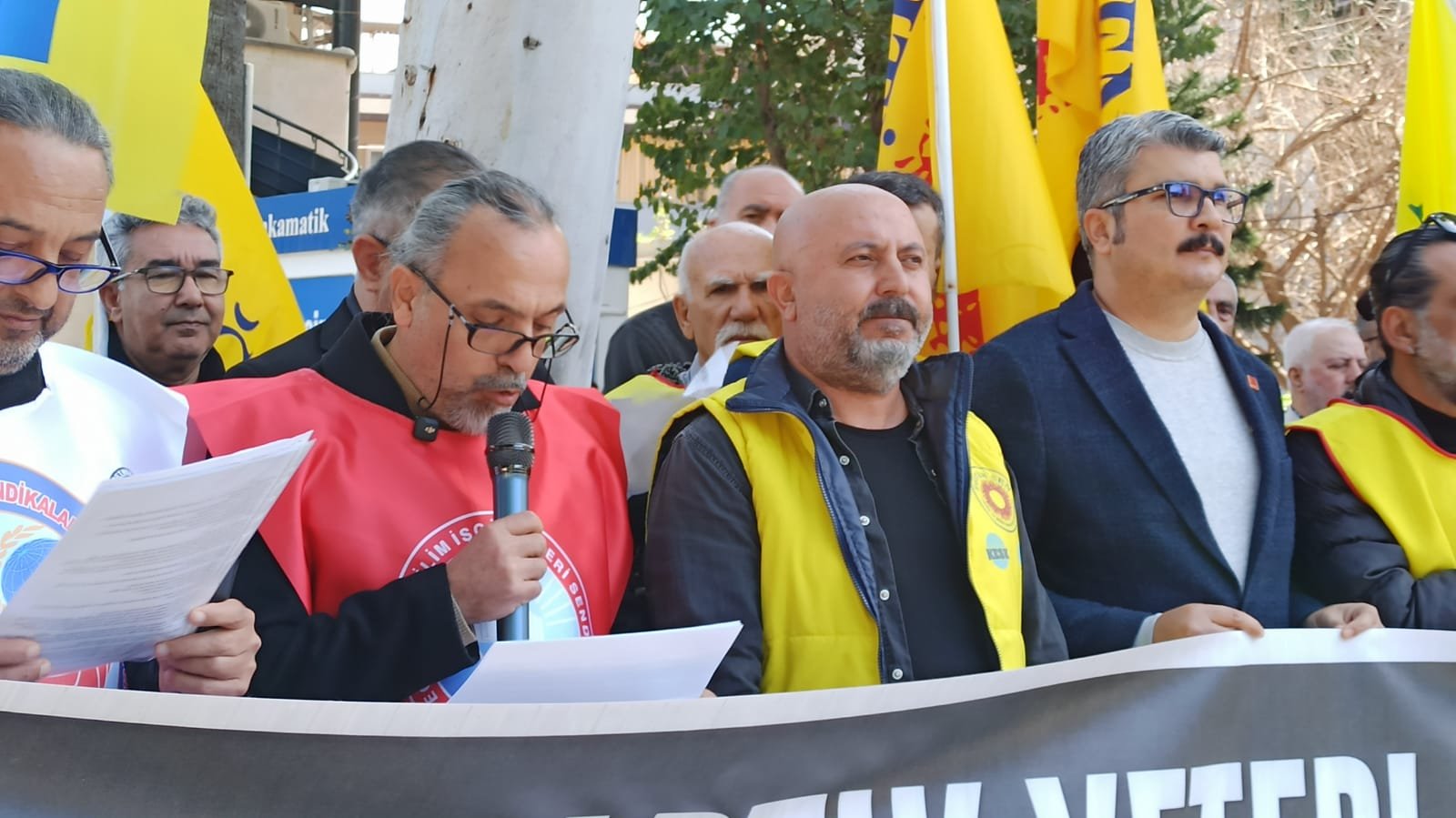 Egitimciye Saldiri Protestosu (2)