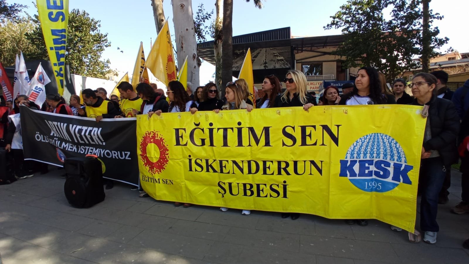 Egitimciye Saldiri Protestosu (5)