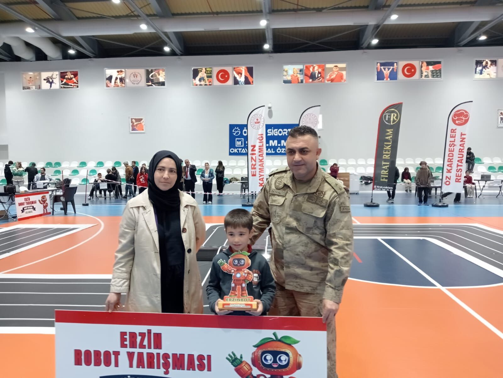 Erzin Robot Yarisi (2)