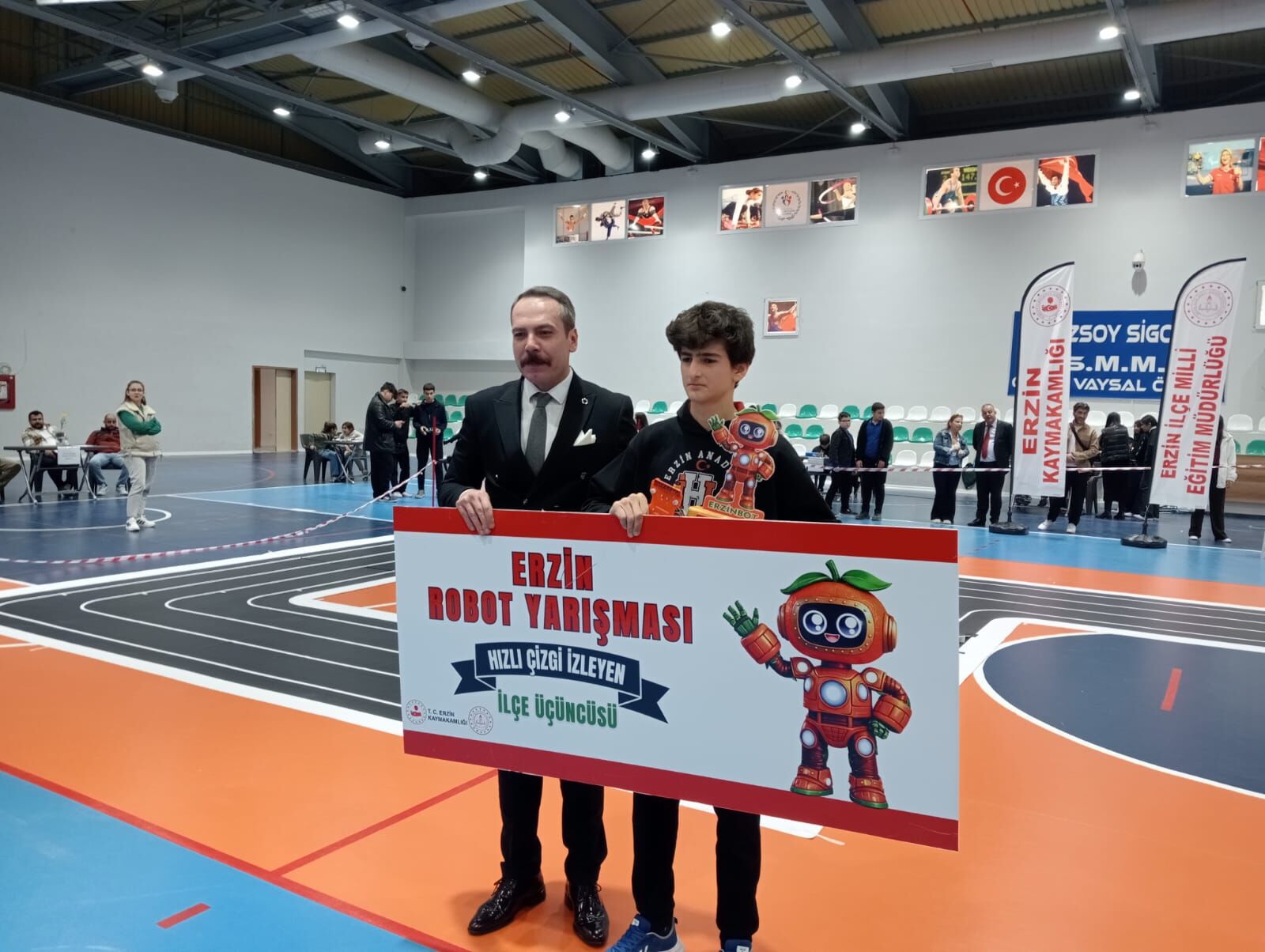 Erzin Robot Yarisi (4)