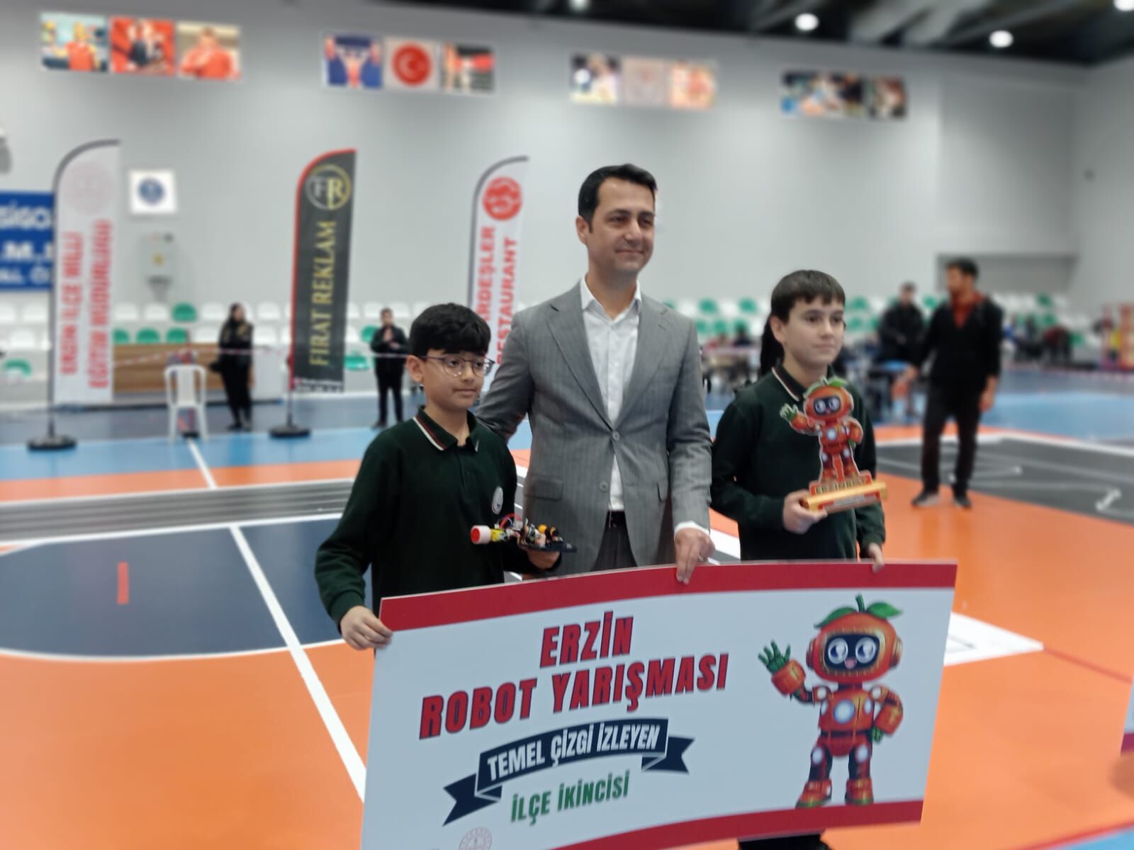 Erzin Robot Yarisi (9)