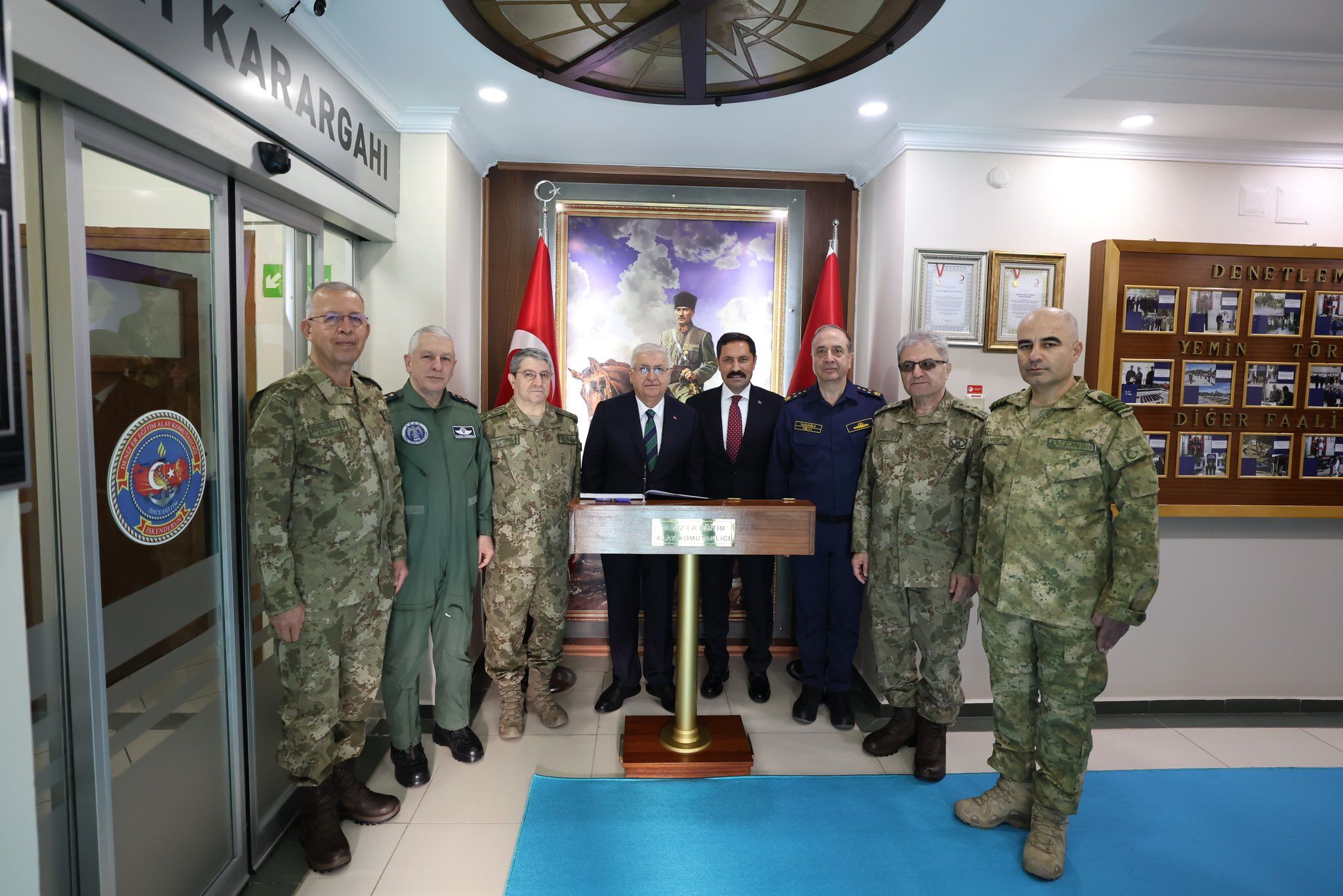 H D2 A 2Bo A A M E8 K