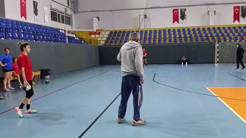 Iske Hentbol Takimi (3)