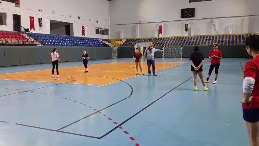 Iske Hentbol Takimi (5)