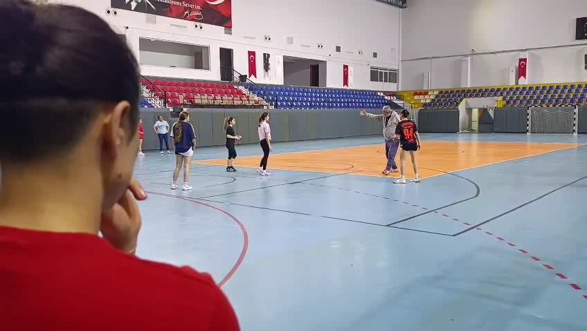 Iske Hentbol Takimi (6)