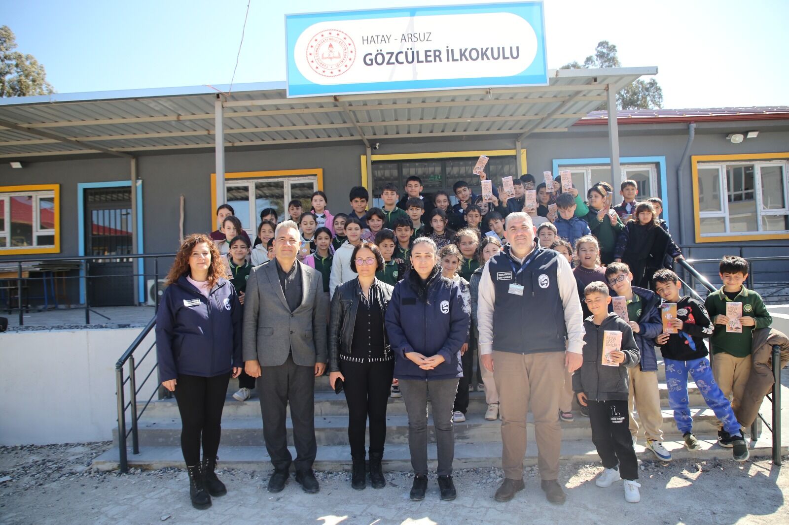 Okulda Fidan Dikimi (2)