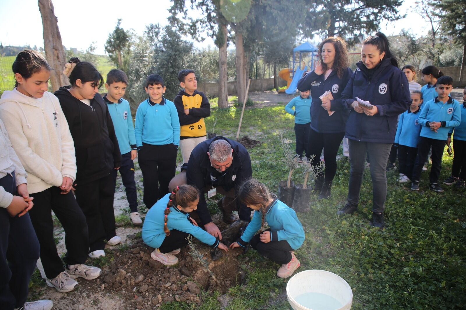 Okulda Fidan Dikimi (7)