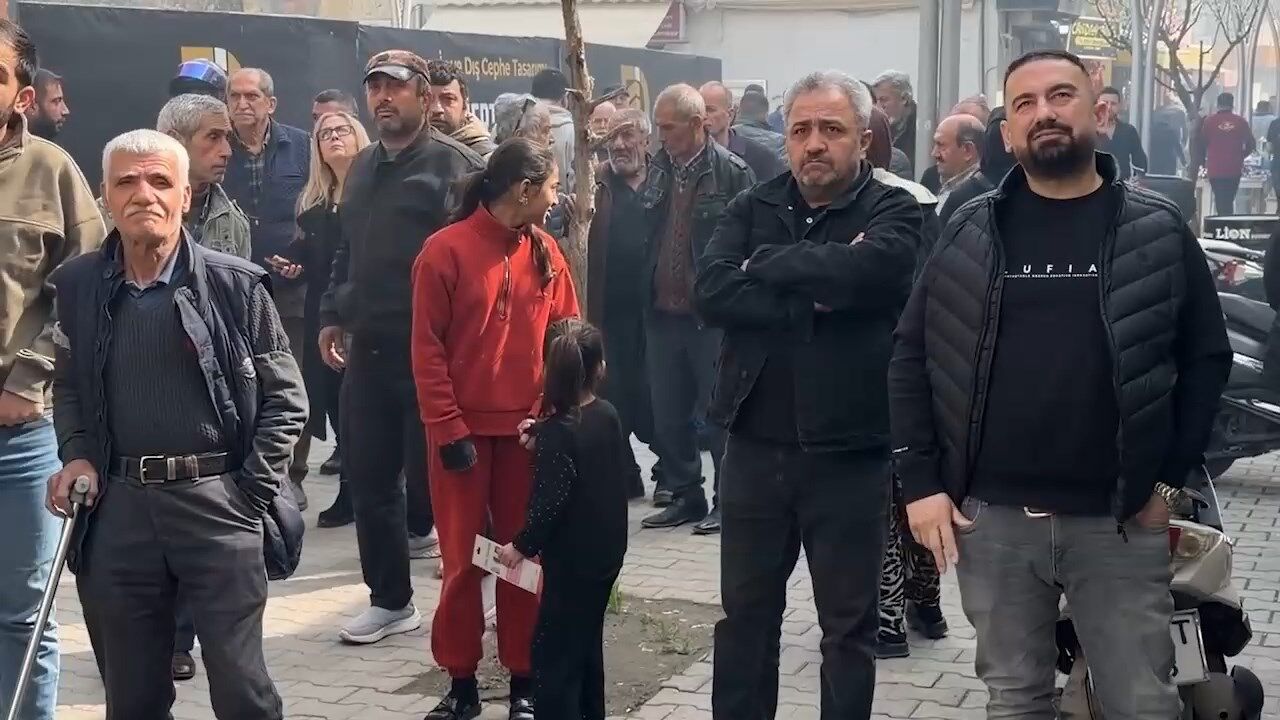 Oyuncakci Yangini.mp4 Snapshot 02.34.840