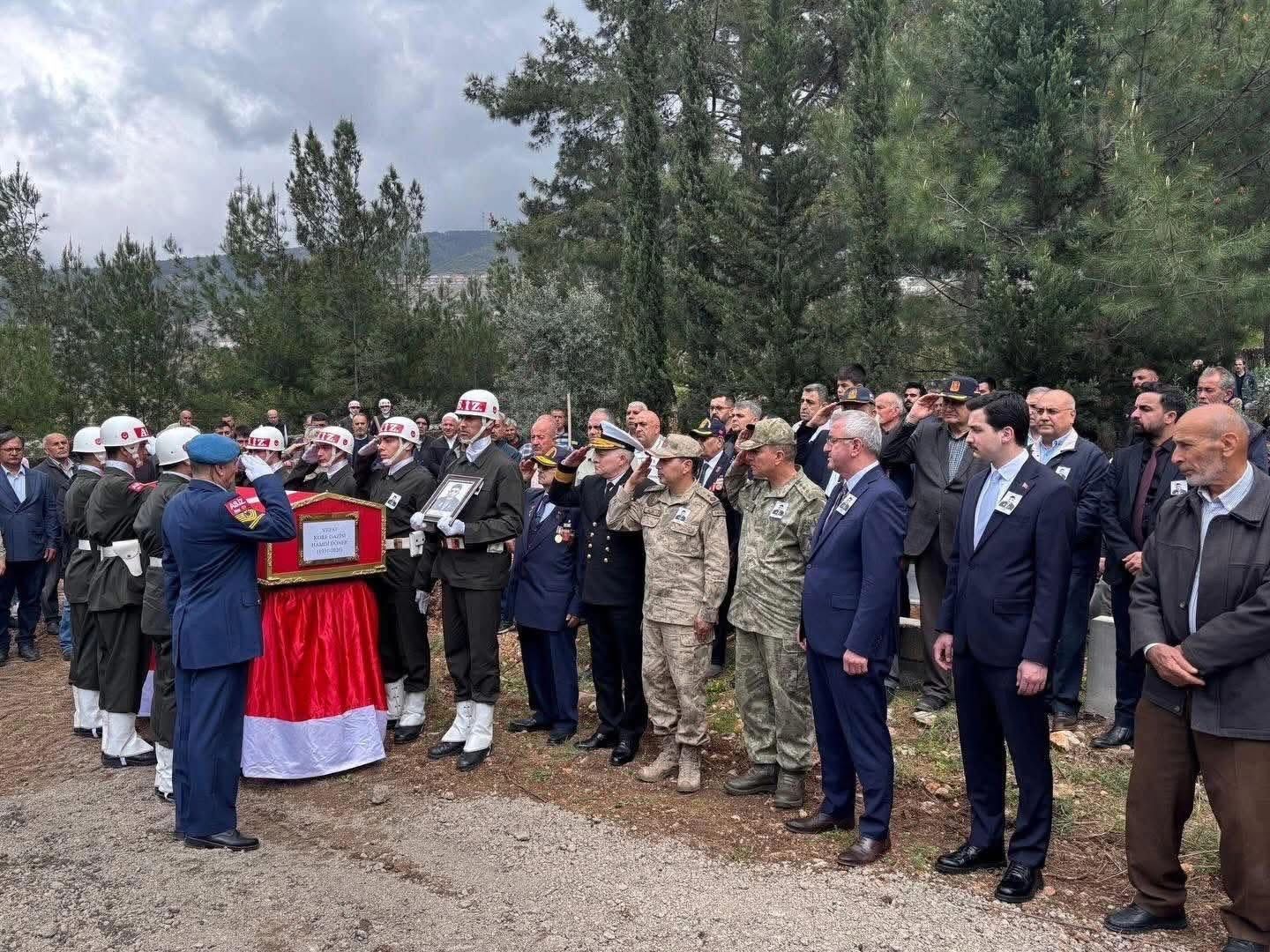 35351827 0A46 4906 9C61 D82D94Fbfbb6