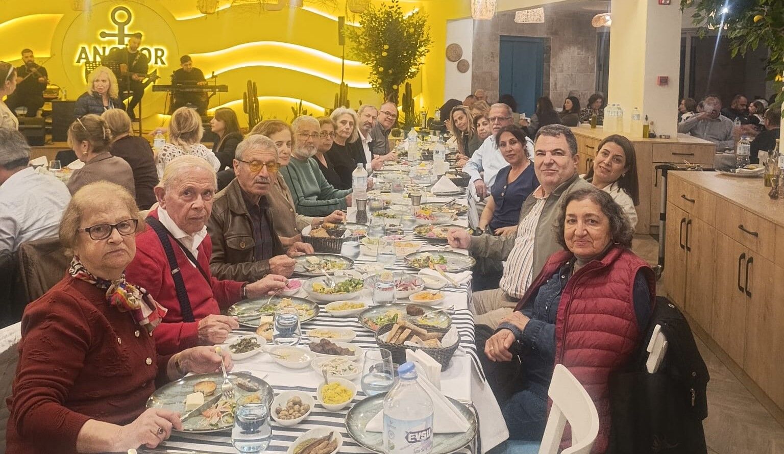 4A4F350E D5Ab 453E A6Ea 494Acbcfeffe