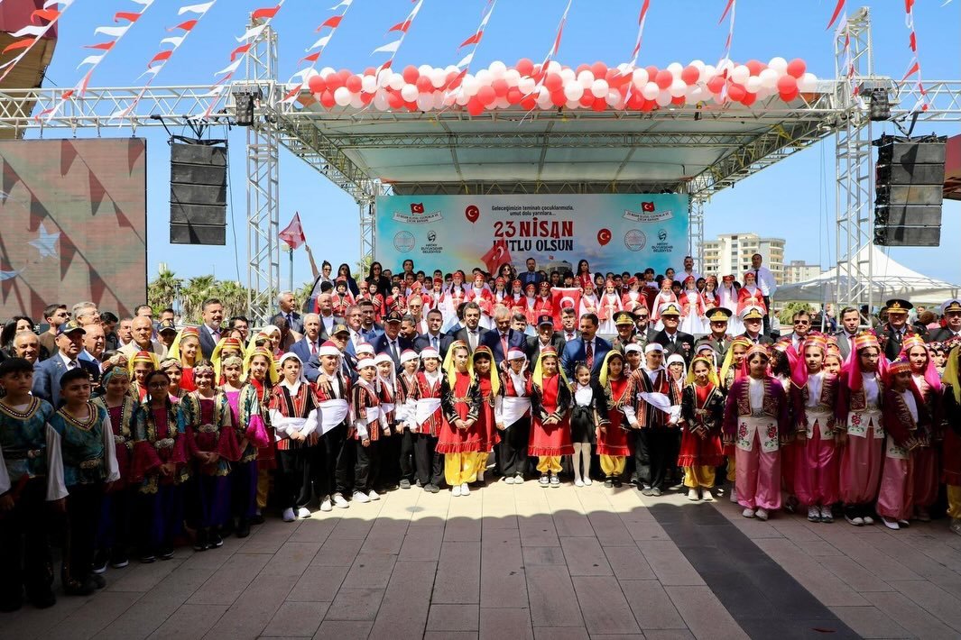 674557972 17880637959555921 5095287195583507396 N