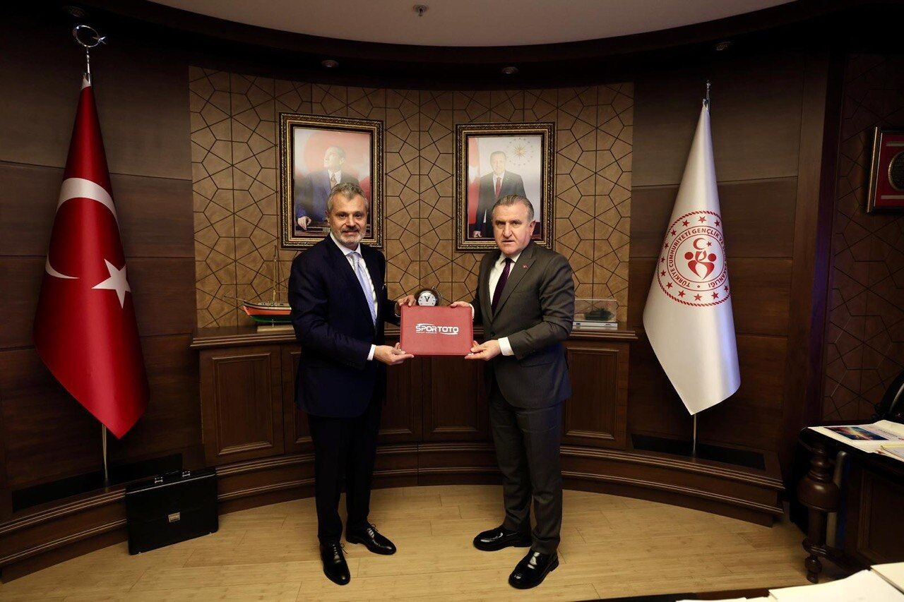 955E39B7 732E 4E57 817B Cc1F5C178De7