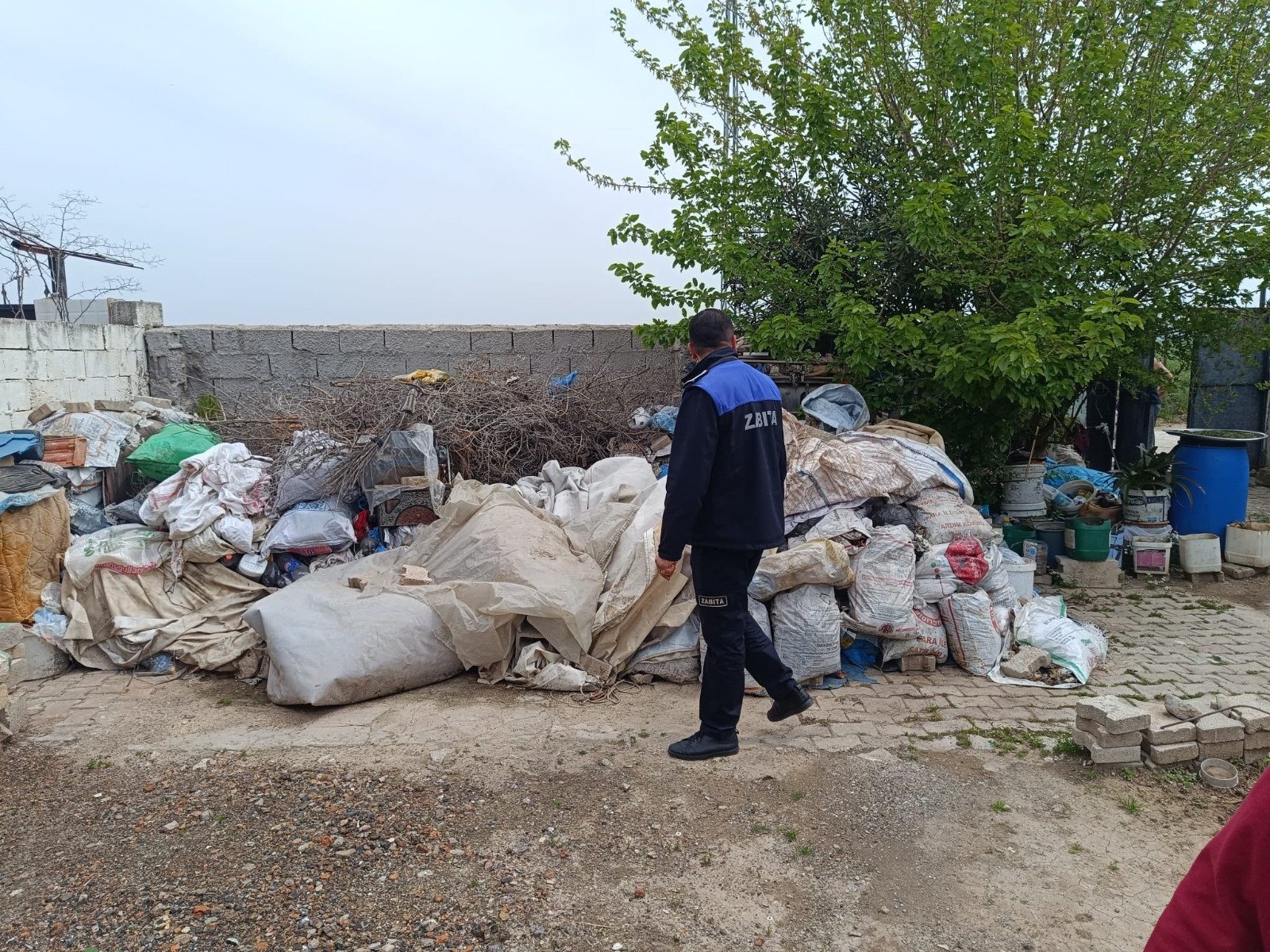 Evden Cop Cıktı (4)