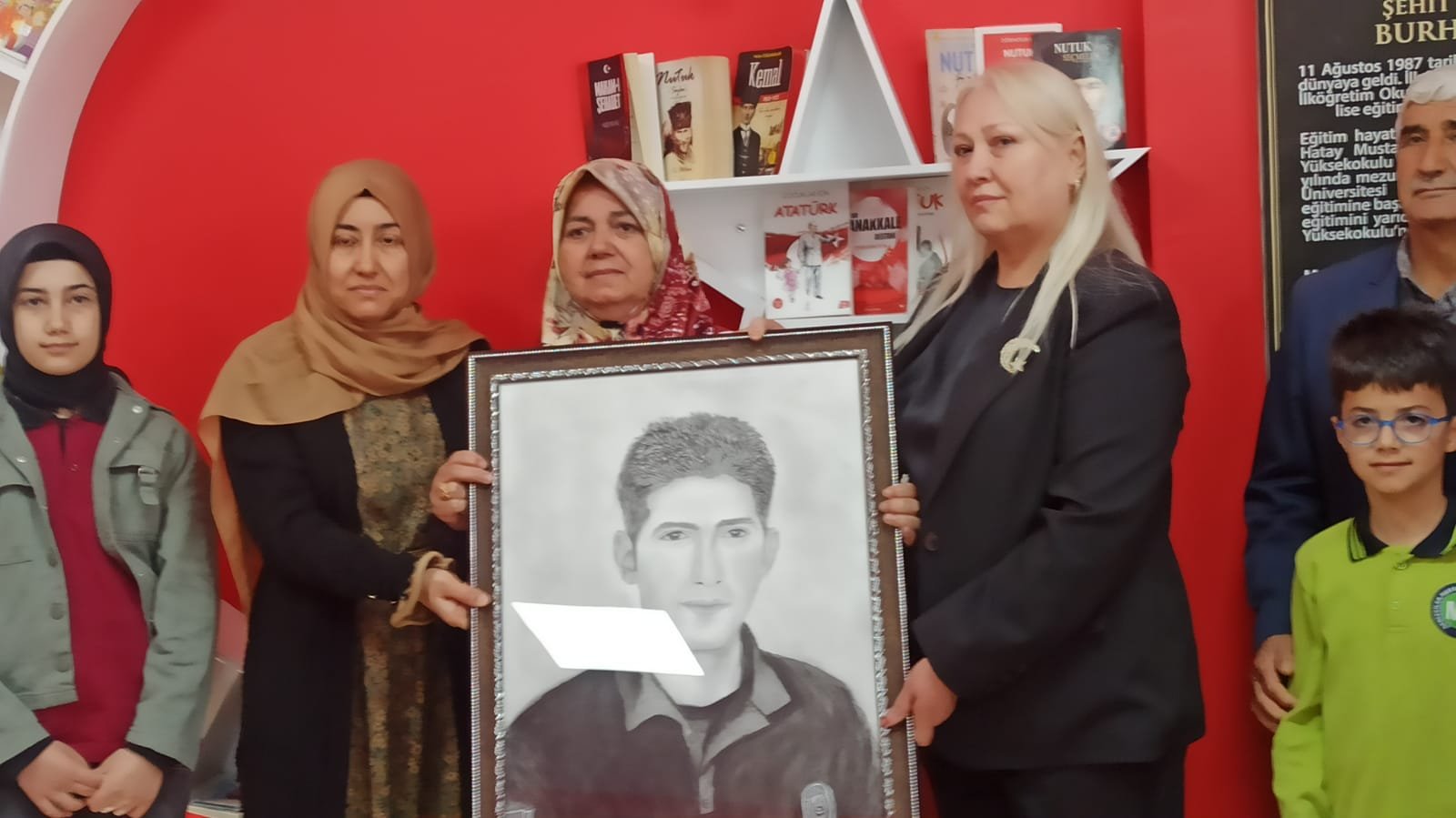 Kutuphane Acilisi (2)