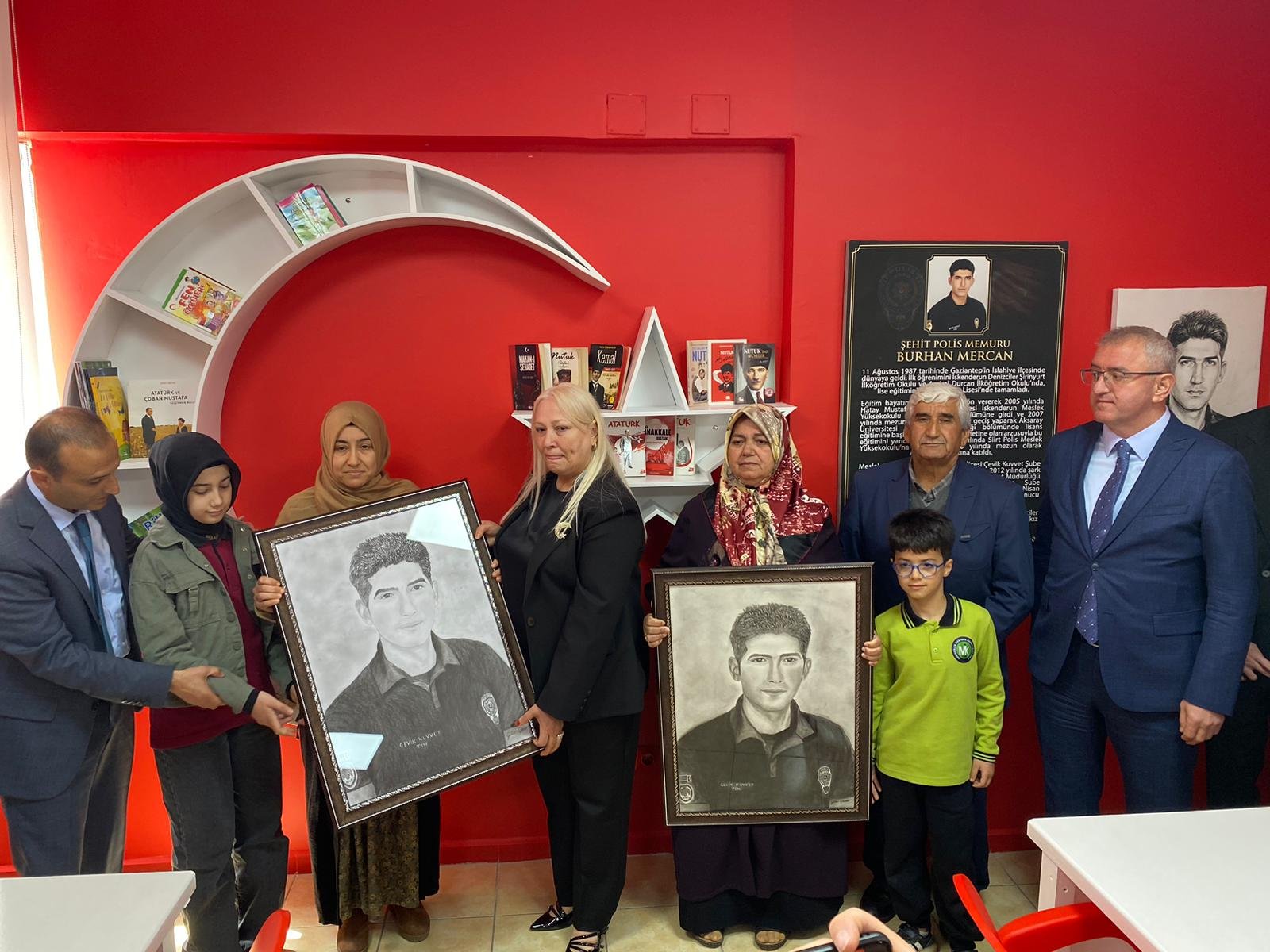 Kutuphane Acilisi (6)