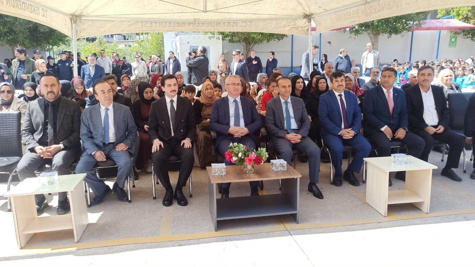 Kutuphane Acilisi (9)