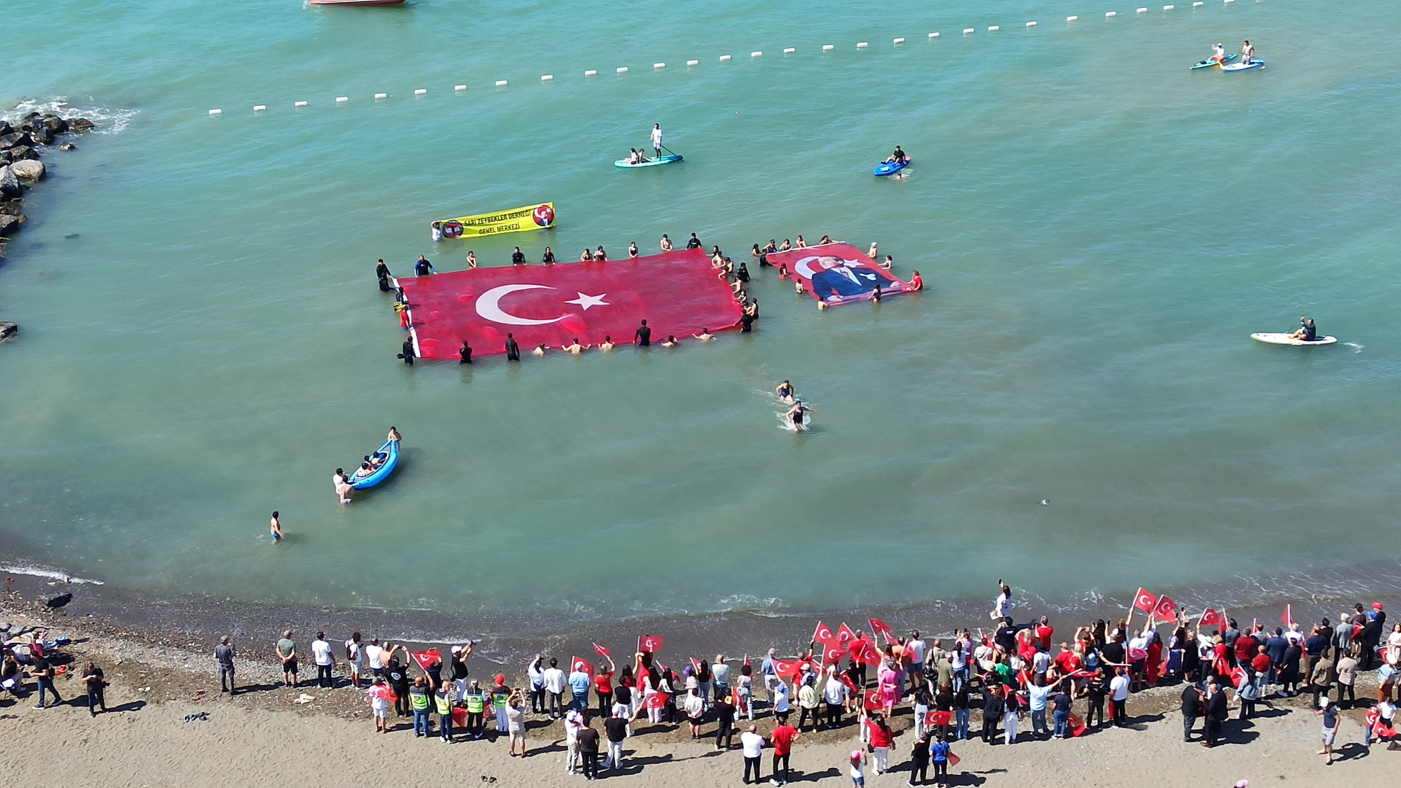 Denizde Bayrak (19)
