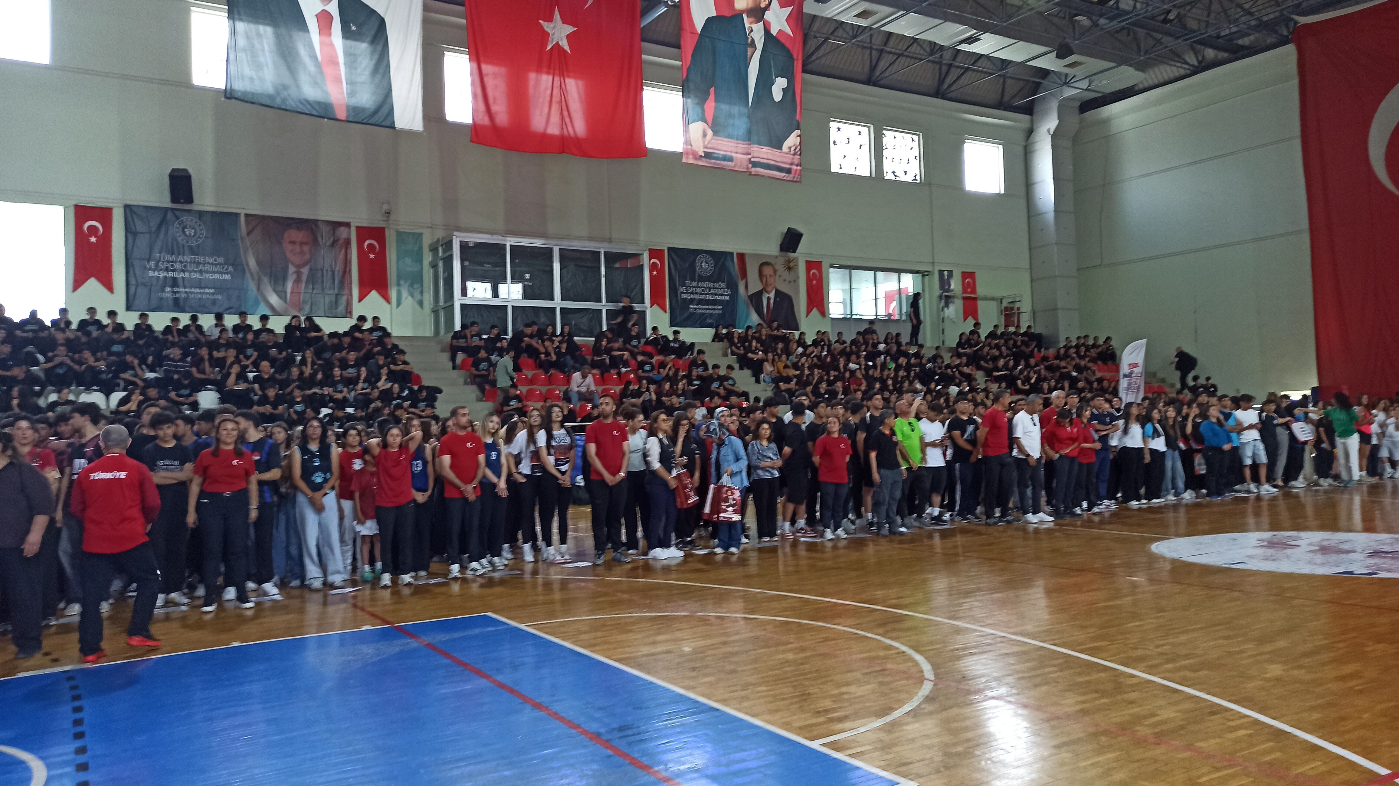 Genclik Haftasi Odulleri (1)