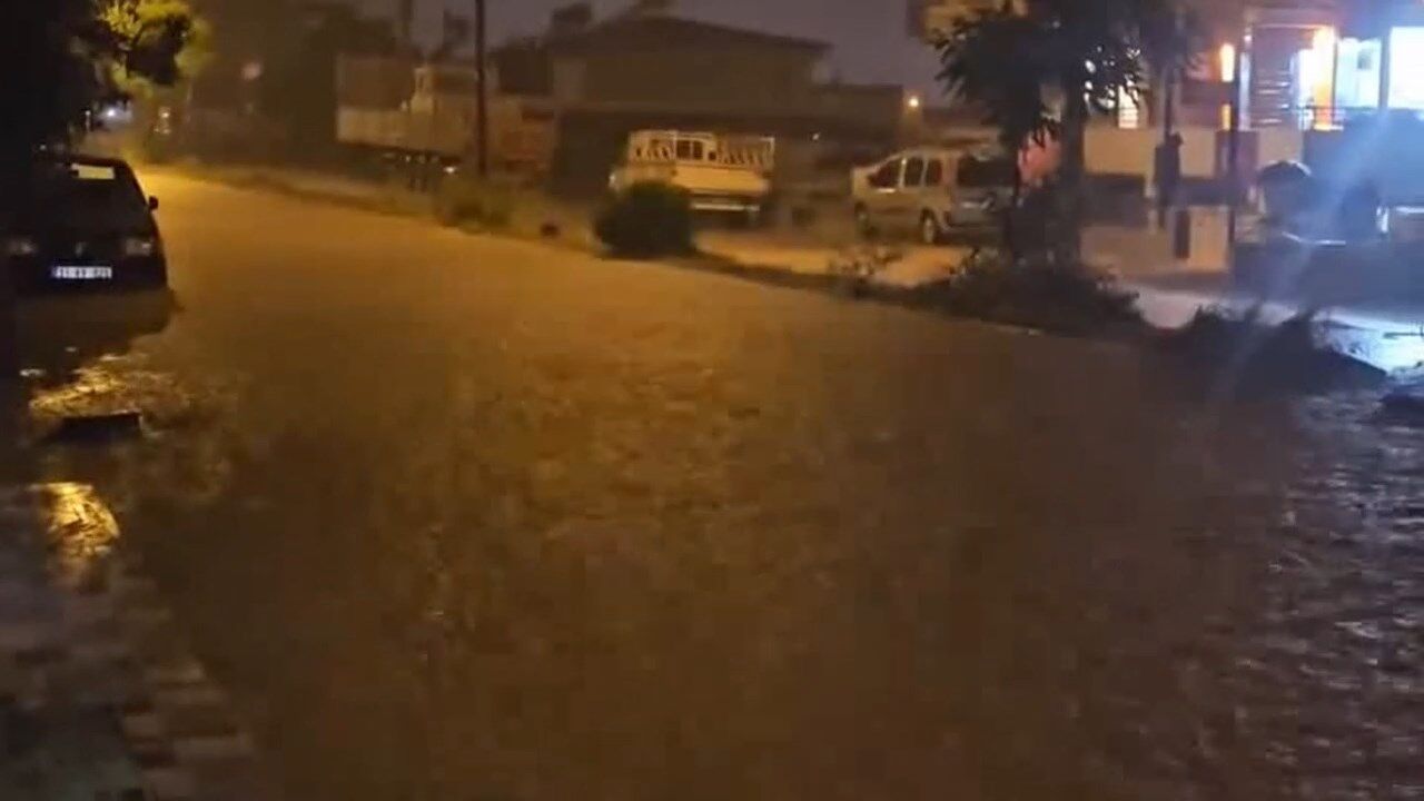 Hatay Sel.mp4 Snapshot 00.16.525