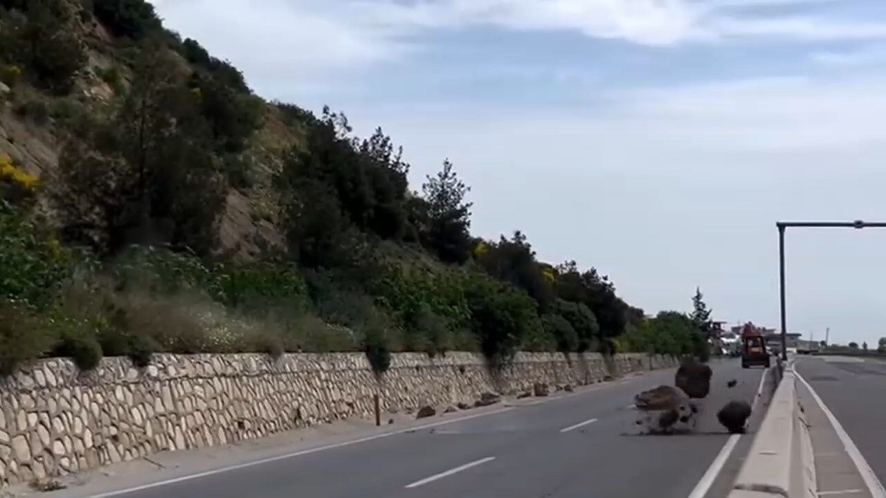 Profesyonel Dagcilar Kayalari Temizliyor (7)