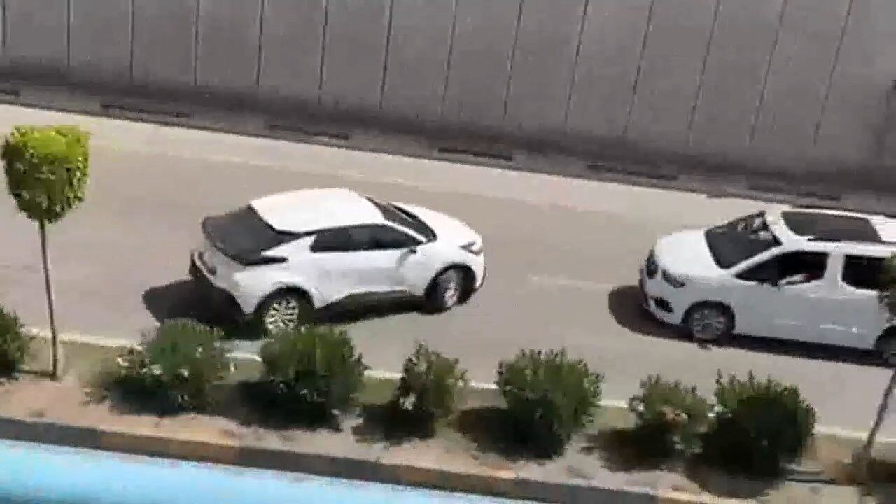 Ters Yönden Gelen Araç.mp4 Snapshot 00.22.952