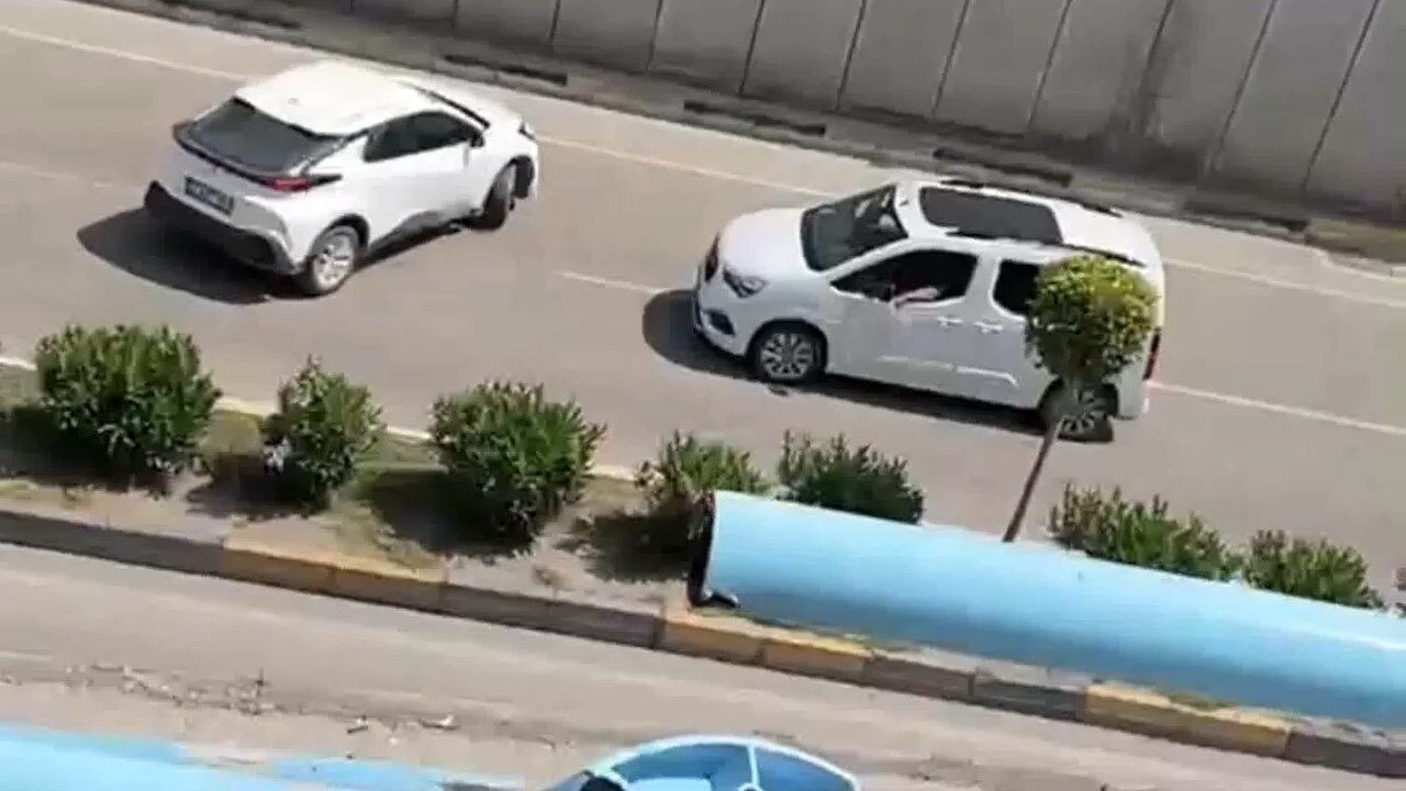 Ters Yönden Gelen Araç.mp4 Snapshot 00.29.525