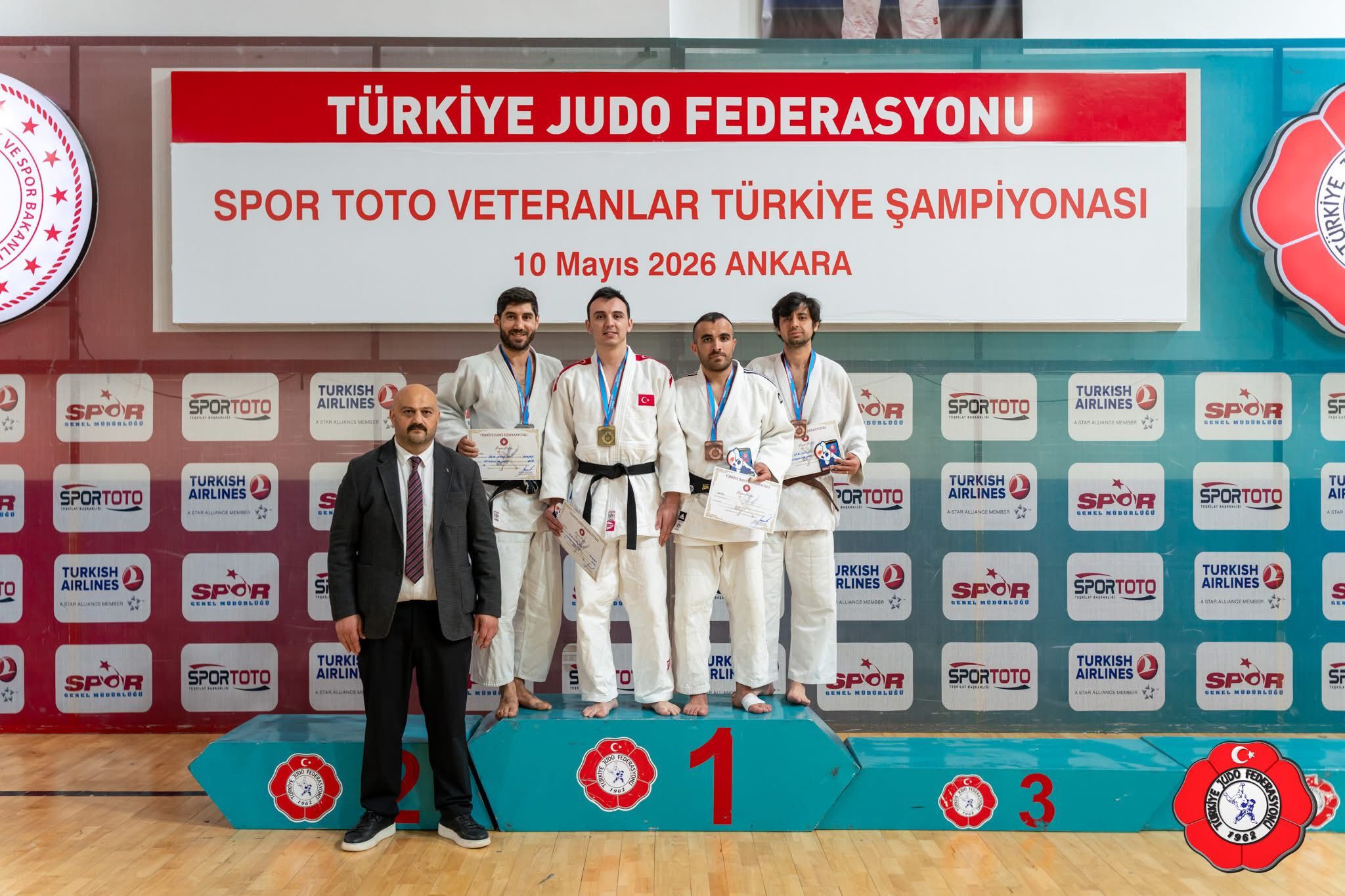 Türkiye Ücüncüsü Oldular (3)