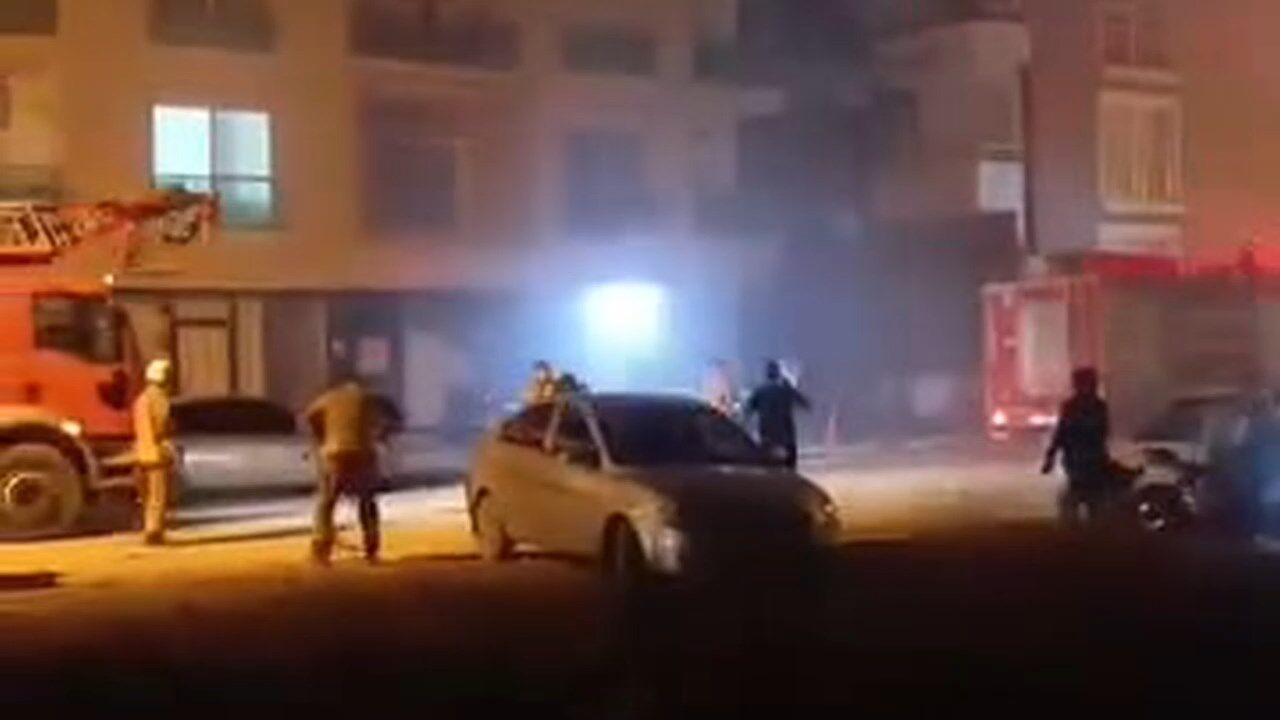 Antakya Cati Katinda Yangin.mp4 Snapshot 00.26.440