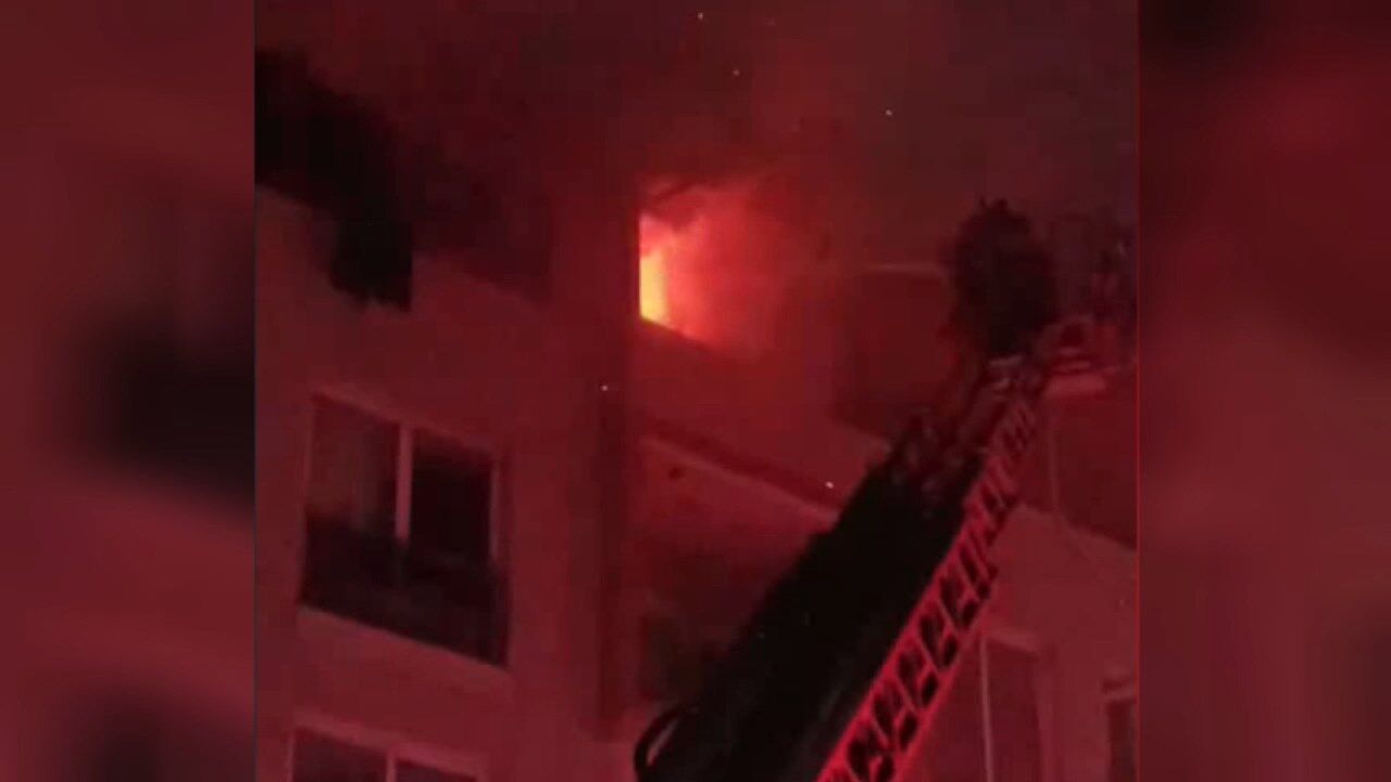 Antakya Cati Katinda Yangin.mp4 Snapshot 00.57.044