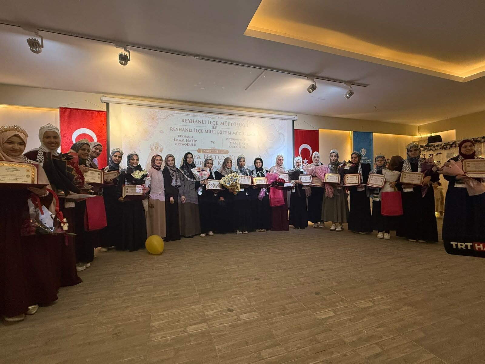 Hafız Kursu Kızlar Belge (5)