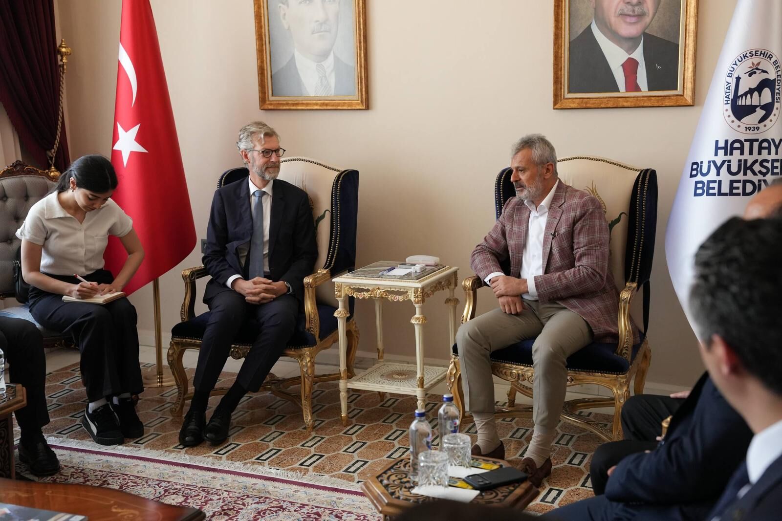 Öntürk Yatırım Bankası (2)