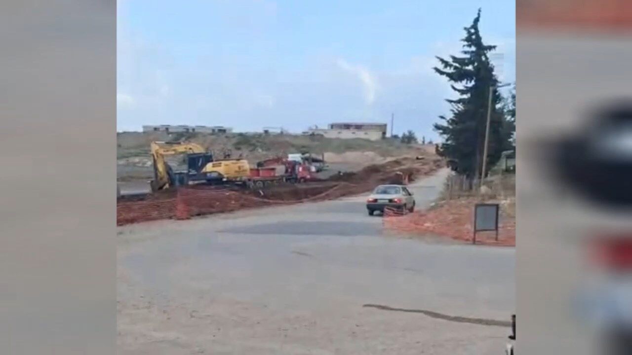 Otomobil Kazili Kanala Dustu.mp4 Snapshot 00.03.945