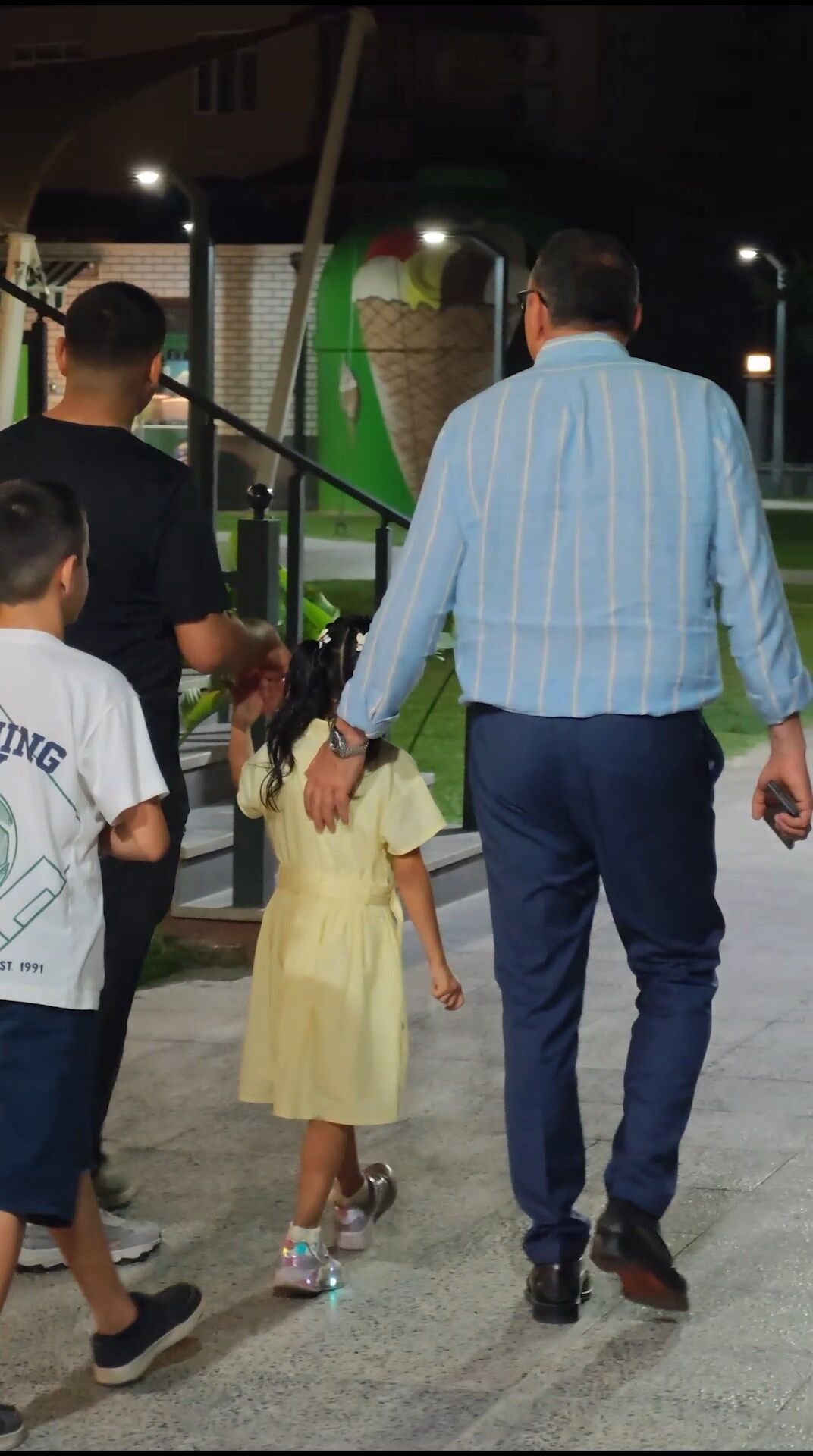 Aile Koyu (2)