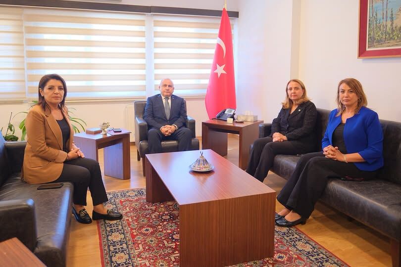 Chp Heyeti Kıbrista (2)
