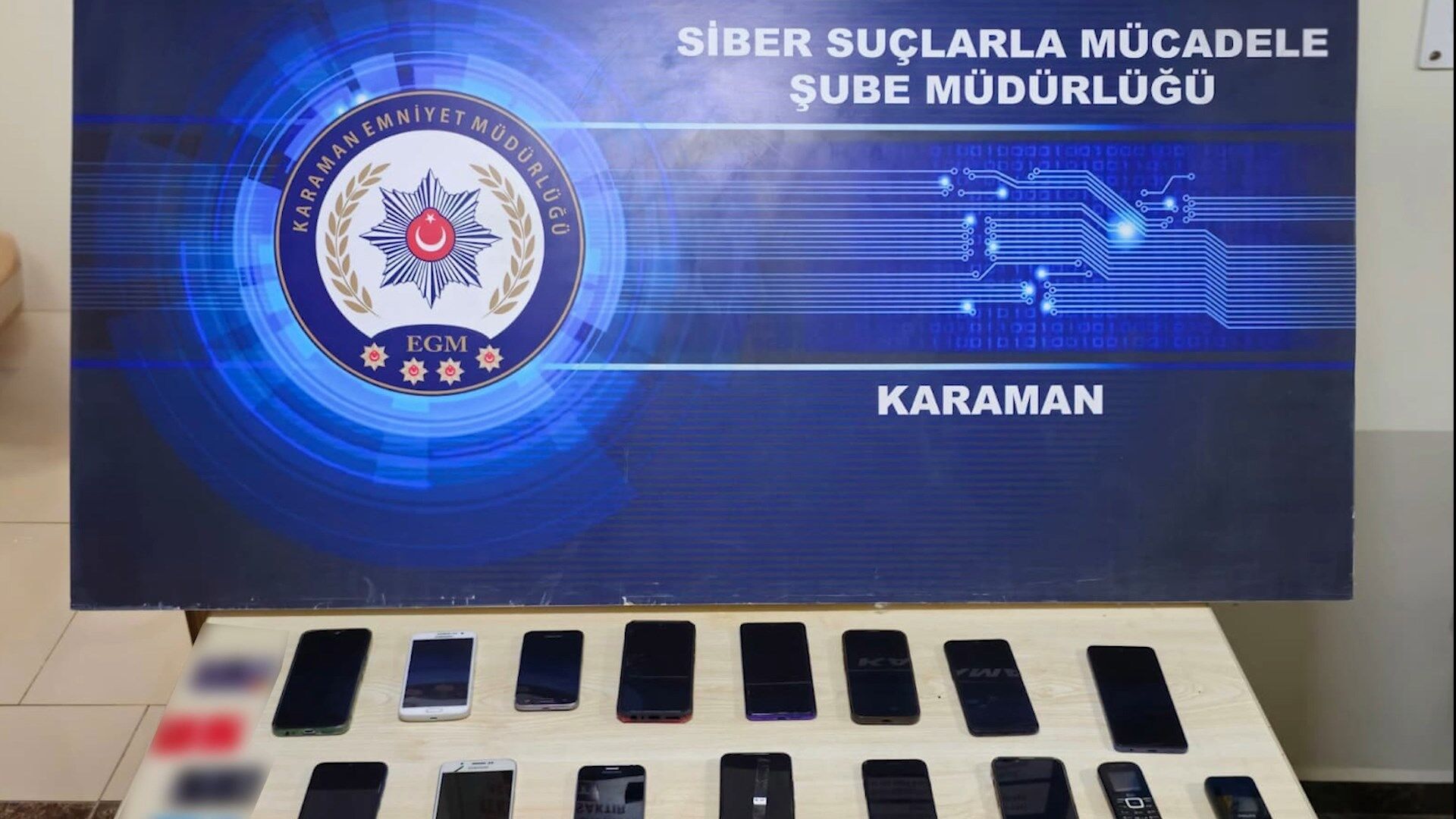 Egm Siber Operasyonu.mp4 Snapshot 00.15.806