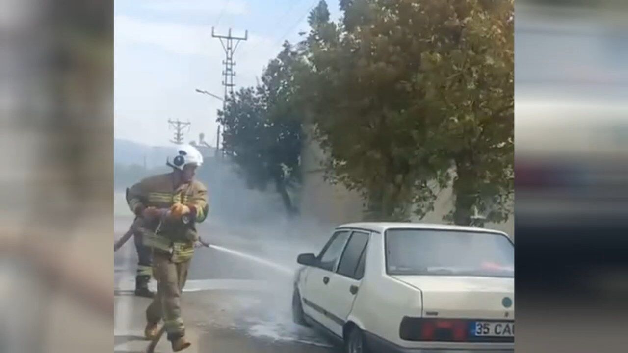 Erzin’de Seyir Halindeki Otomobil Alev Aldı