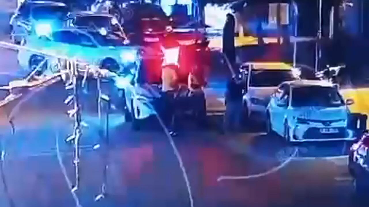 Polis Hayat Kurtardı.mp4 Snapshot 00.09.033