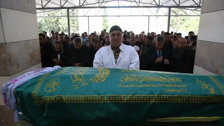 Tren Kazasinda Oldu
